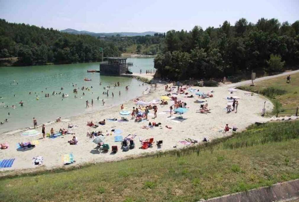 TrèbesChez Gaelle公寓 外观 照片